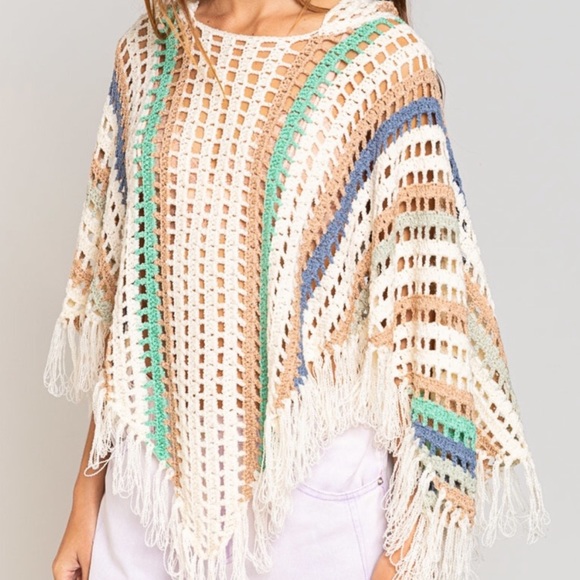 NWOT - POL CLOTHING - crochet style fringe sweater with hood - Size L - Picture 5 of 7